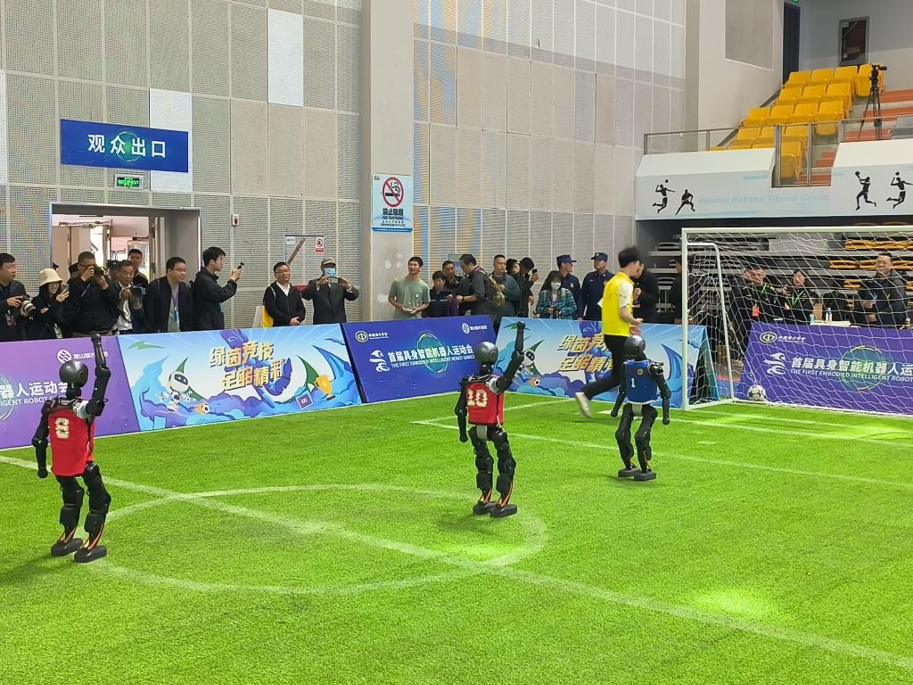 王建民在洋基队连续两季拿下 19 胜，奠定了其“亚洲一哥”的历史地位